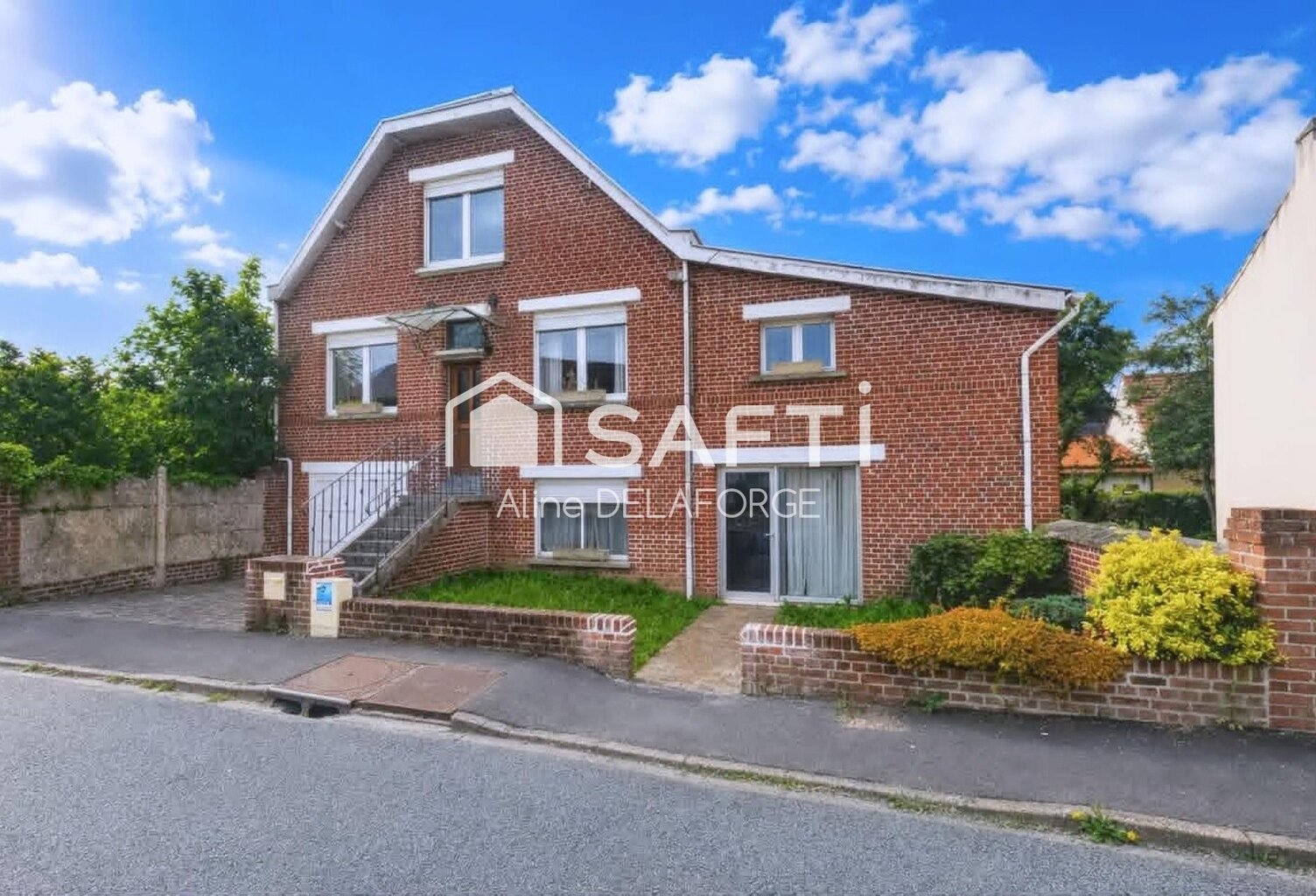 Maison de caractère avec local commercial  170 m² habitables  Aubigny-en-Artois — photo 1