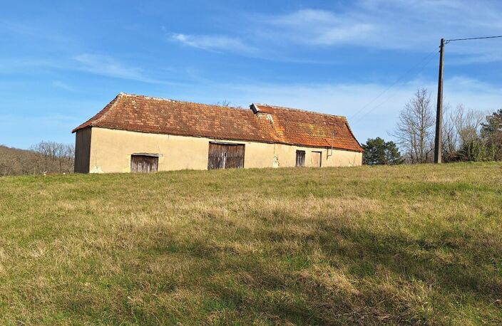 Rare! Grange et  hangar à restaurer sur terrain de 2,6 ha — photo 2