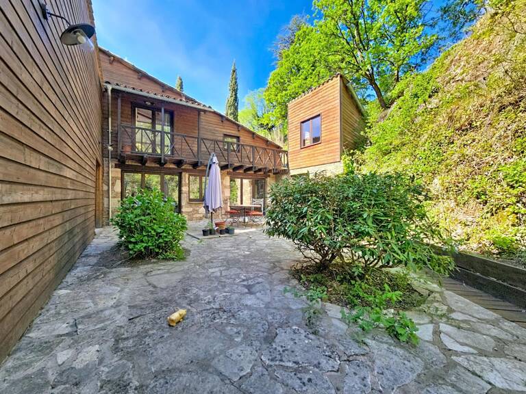 Superbe maison de caractère implantée sur son grand terrain — photo 1