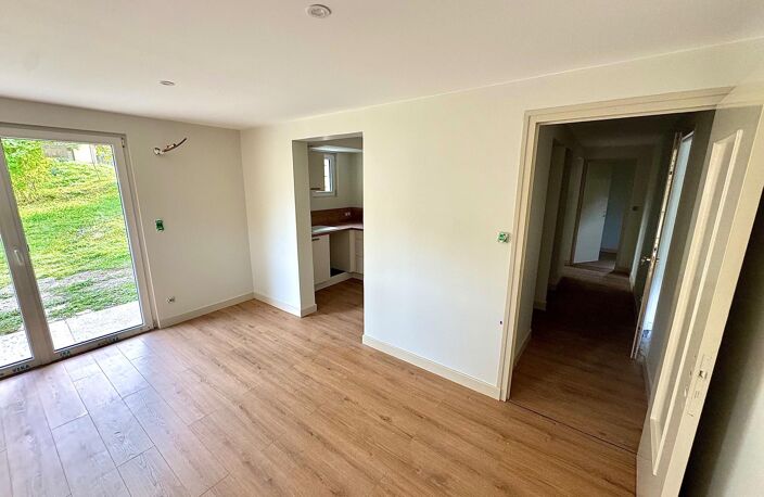 RDJ privatif plain pied ! Refait à neuf, 3 logements — photo 2