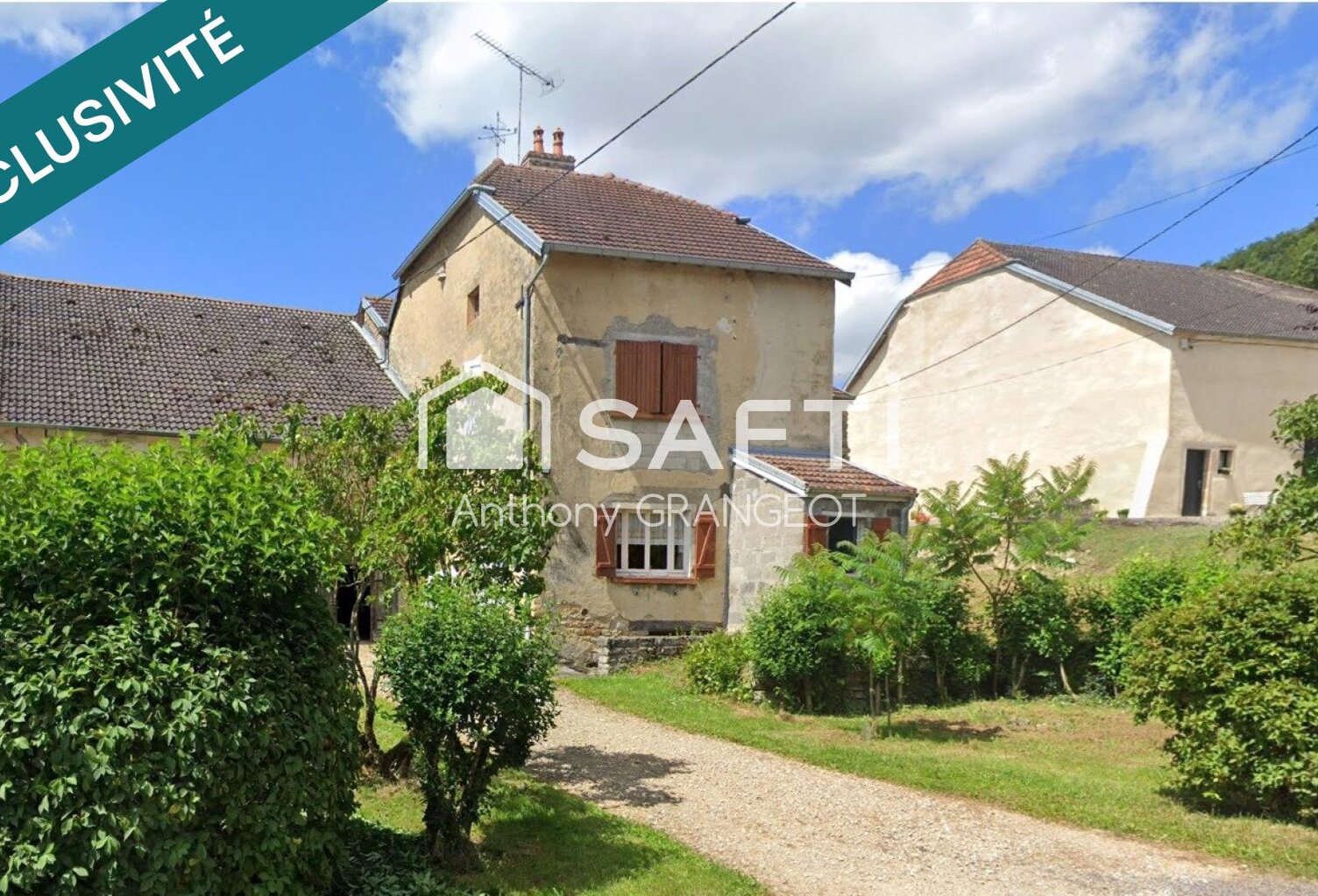MAISON DE VILLAGE AVEC GARAGE ET JARDIN — photo 1