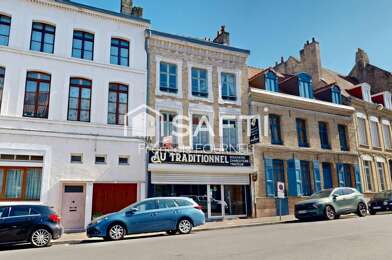 Immeuble  156700 €