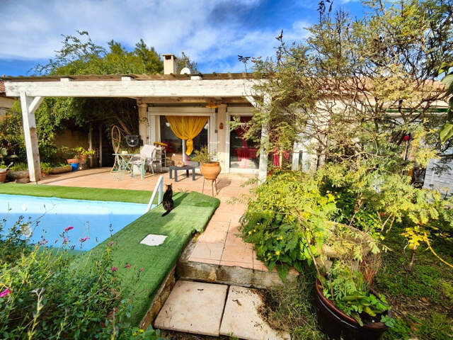 VILLA DE PLAIN PIED AVEC PISCINE — photo du bien