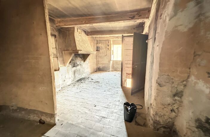 SAINT-AUBAN – MAISON DE VILLAGE À RÉNOVER DE FOND EN COMBLE — photo 5