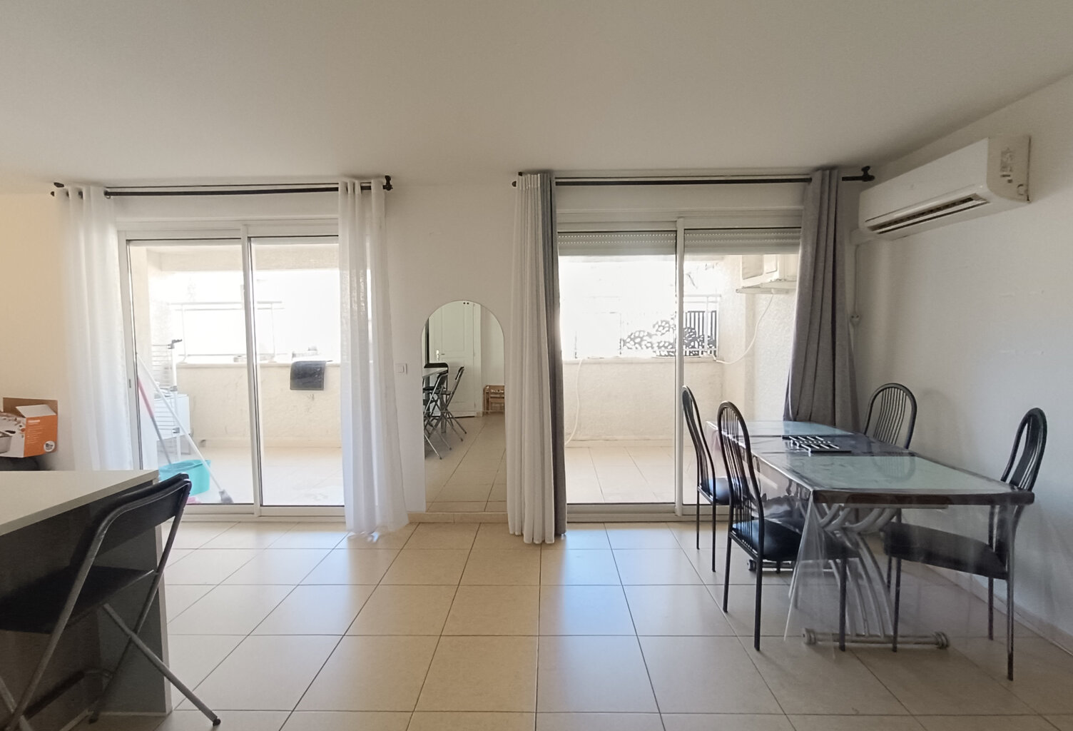 appartement de type 3 avec terrasse et place de stationnemen — photo 1
