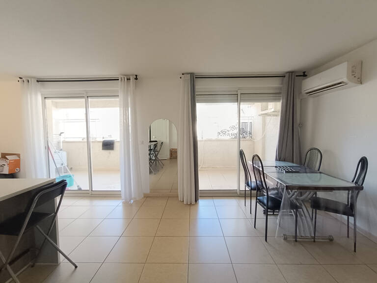 appartement de type 3 avec terrasse et place de stationnemen — photo 1