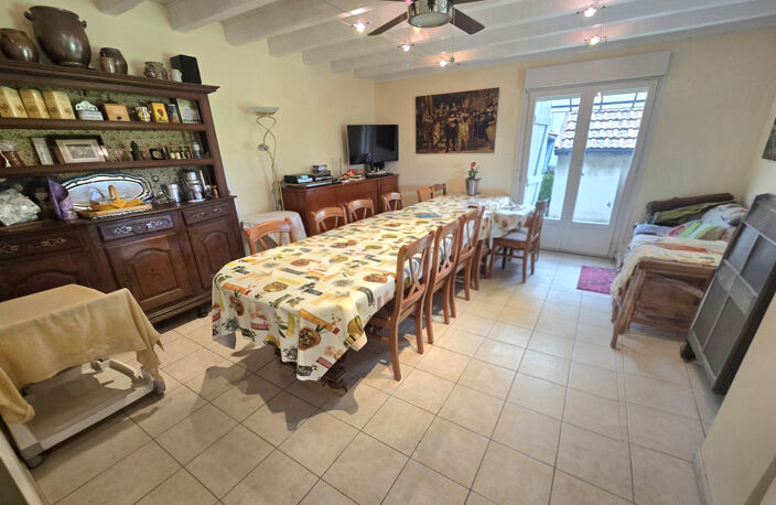 ENSEMBLE DE 2 MAISONS AVEC GARAGE SUR 3500M2 DE TERRAIN A PO — photo 4
