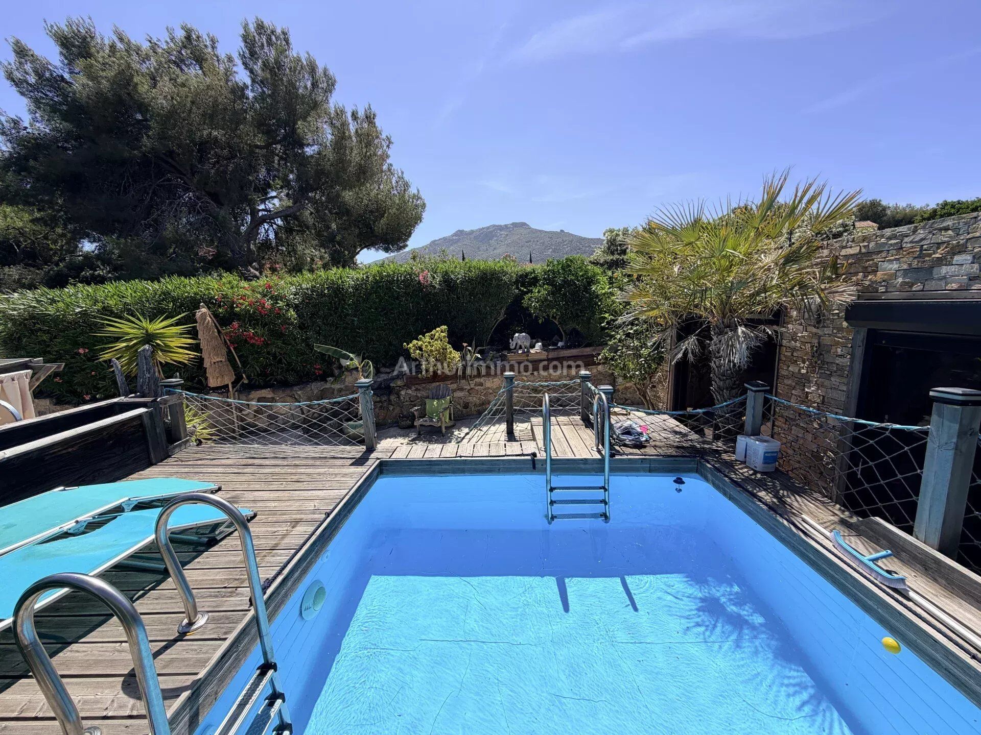 Maison 5 pièces 90 m² · à Lumio · 90 m² · 599 000 €