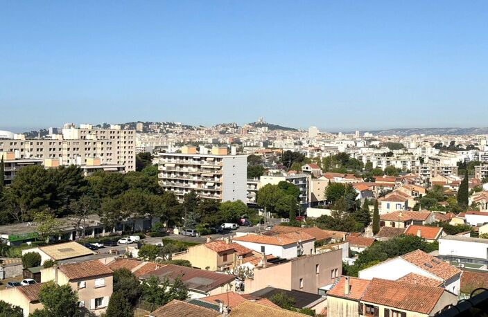 Vente appartement 3 pièces 64 m² Marseille 10 (13010) — photo 2