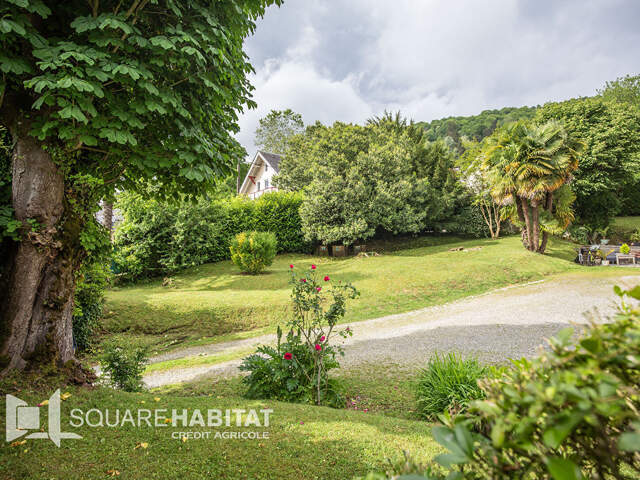 T2 à fort potentiel avec jardin -Proche Centre & Thermes — photo du bien