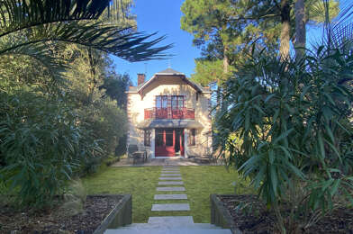 Maison 8 pièces 2496000 €