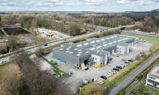 Commerce  194 m² à louer à La Verpillière (38290)