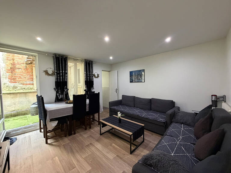 Maison familiale avec garage, caves et beaux volumes — photo 1
