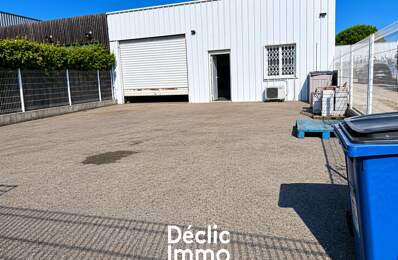 Secteur Terre de Camargue  À louer local commercial/artisanal 220 m² avec parking clos 130 m² — photo du bien