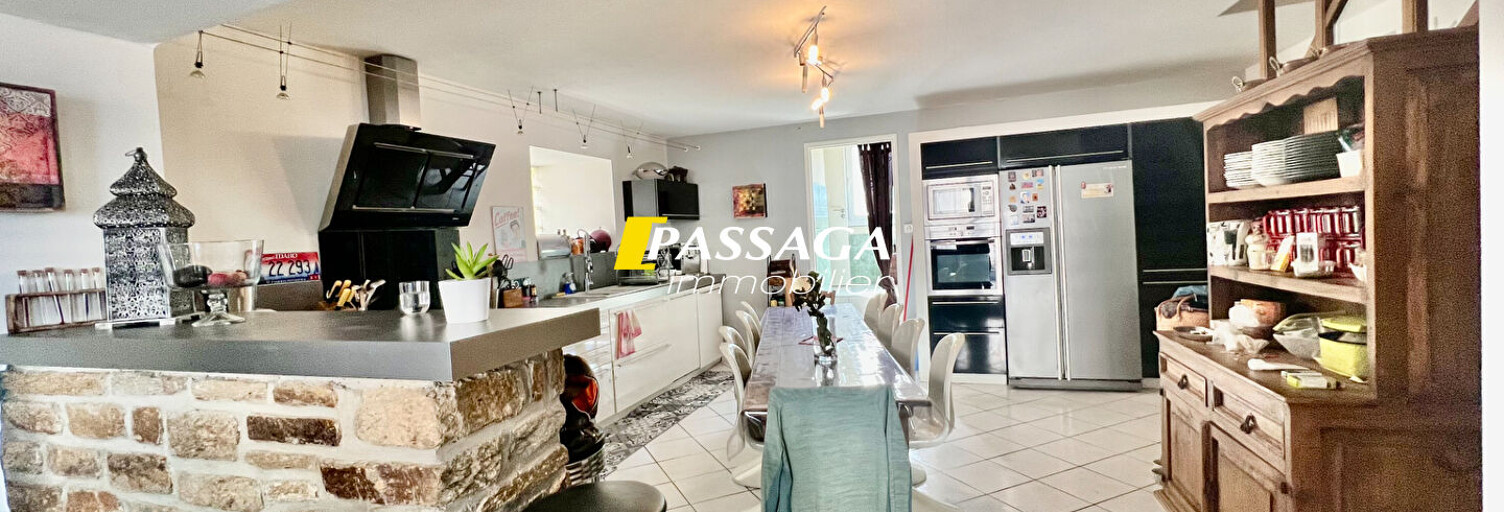 Maison 7 Pièces 177 m² à louer à Calmont (12450)