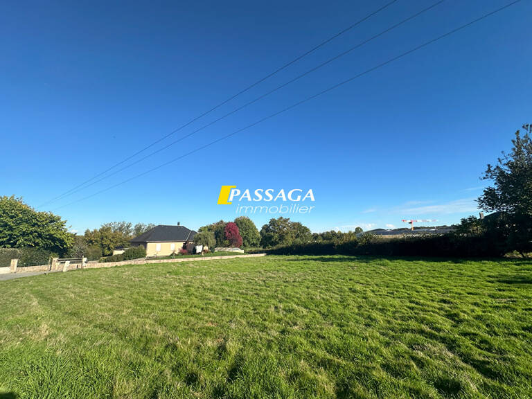 A VENDRE - Terrain constructible de 1021 m² - MAYRAN — photo 1
