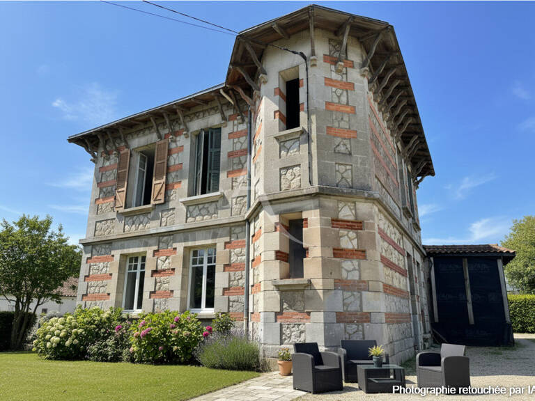 Ensemble immobilier - Rochefort 10 pièce(s) 434.40 m2 — photo 1