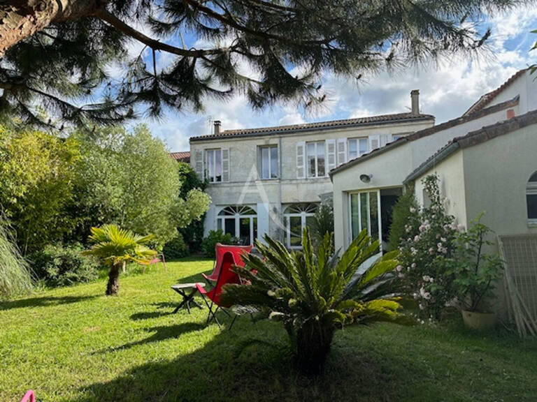 Maison de caractère Centre de  Rochefort 5 chambres, 304 m² hab — photo 1