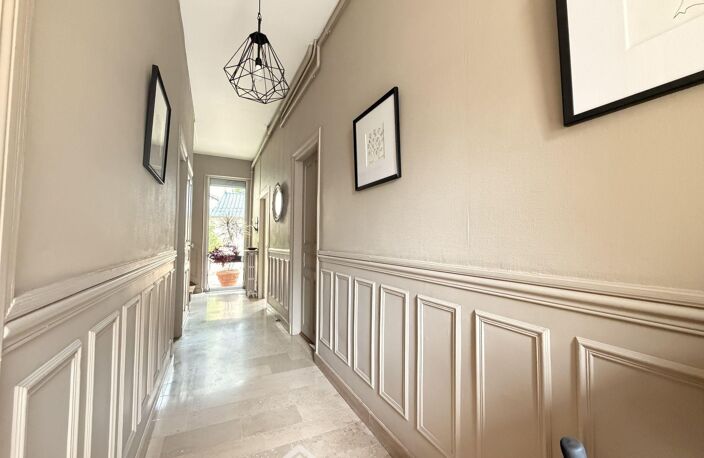 Maison - 170m² - Laon — photo 2