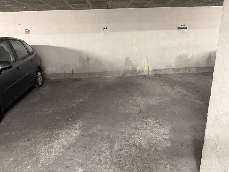A LOUER PARKING SOUS-SOL PROCHE CROISETTE ET CARLTON — photo 1
