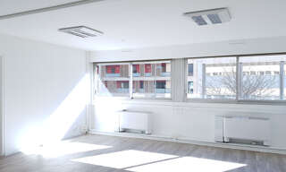 Bureau 2 Pièces 77 m² à louer à Marseille 2 (13002)