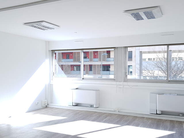 Bureaux - 77m2 - Joliette - 13002 - Bd Robert Schuman - Villa d'Este — photo du bien