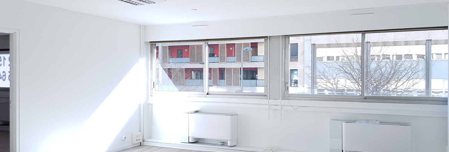 Bureau 2 Pièces 77 m² à louer à Marseille 2 (13002)