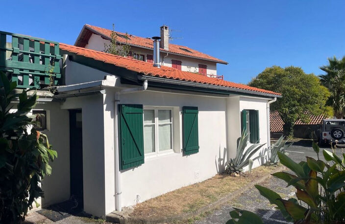 A pied des plages et des commerces ravissante maisonnette da — photo 4