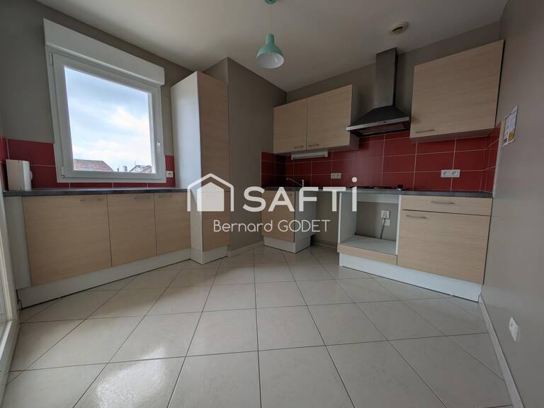 Appartement avec ascenseur en plein cœur de Ruffec  Rare sur le secteur ! — photo 1
