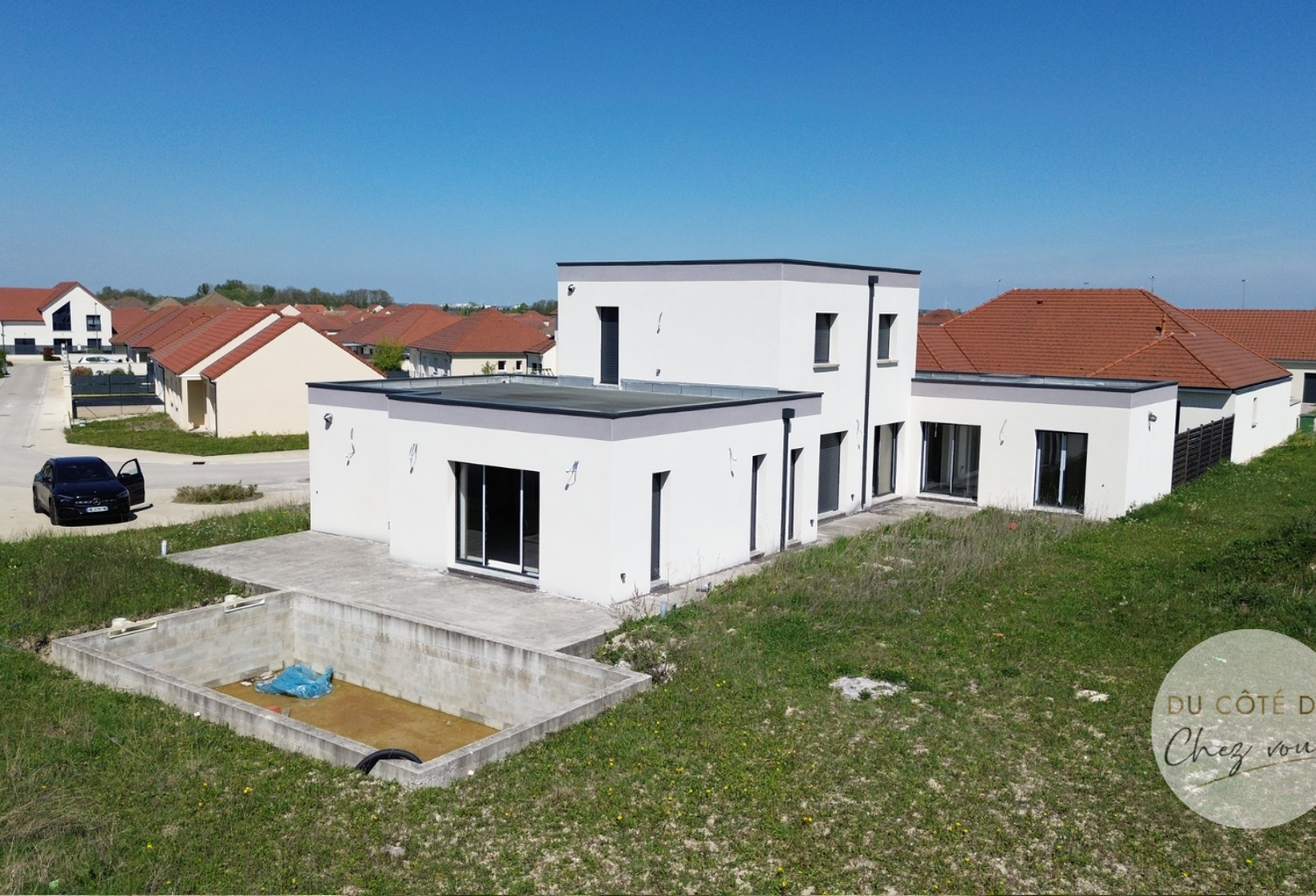 Vente d'une maison neuve à Saint André les Vergers, avec pis — photo 1