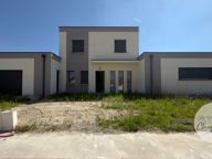 Vente d'une maison neuve à Saint André les Vergers, avec pis — photo 2