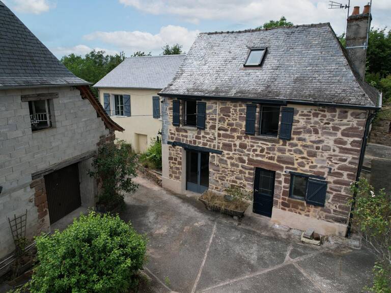 Maison de village 6 pièces avec dépendances — photo 1