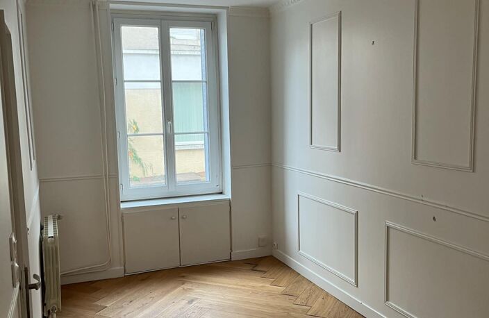 Location Maison de ville 6 pièces — photo 4