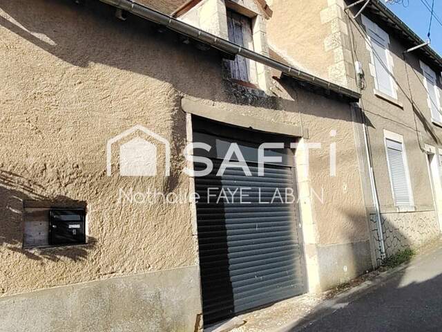 Charmante maison de caractère avec grange à Saint-Pierre-de-Maillé — photo du bien