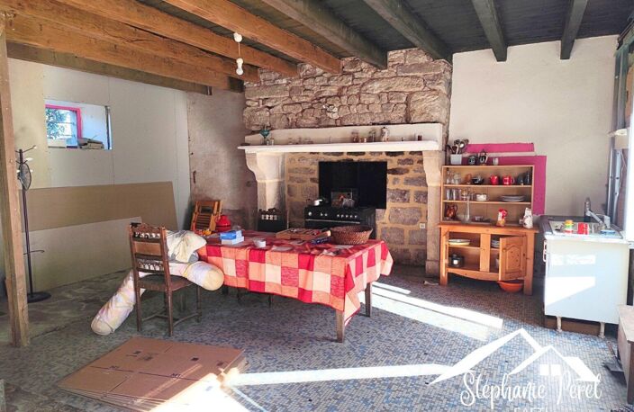 Maison avec grange et panneaux solaires à rénover - Fort potentiel ! — photo 5