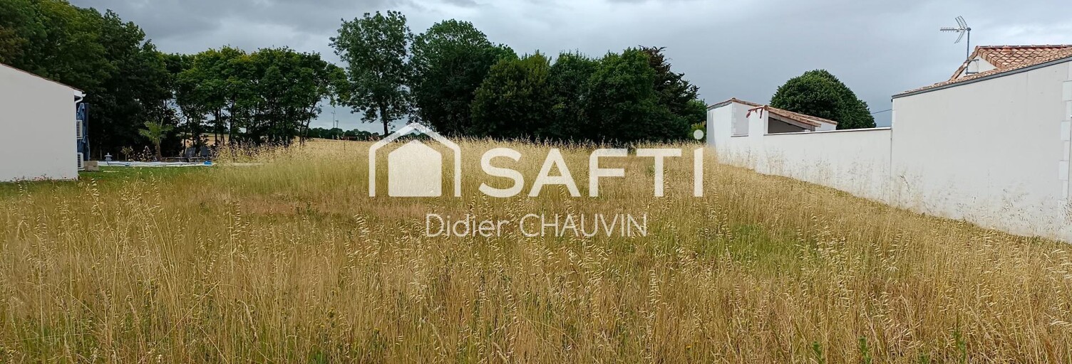 Terrain  1633 m² à vendre à Surgères (17700)