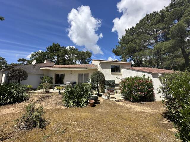 Villa étoile à 1500 m de la plage — photo du bien
