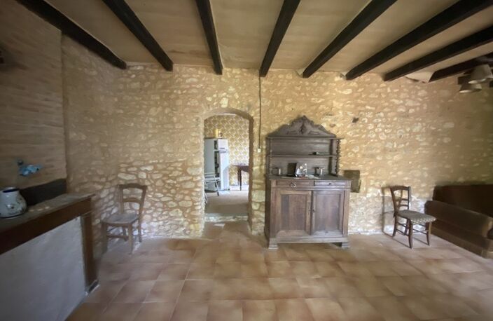 Maison en pierre de 3 pièces principales — photo 3