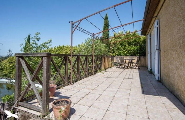 Villa de 7 pièces principales — photo 3