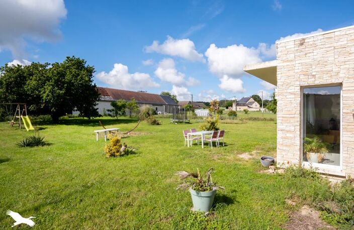 Vente maison 4 pièces 101 m² Marcé-sur-Esves (37160) — photo 2