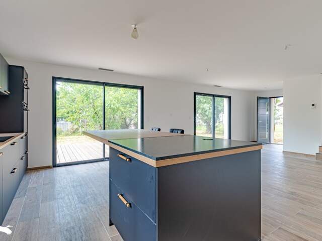 Contemporaine de 5 pièces principales — photo du bien