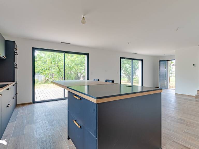 Contemporaine de 5 pièces principales — photo 1