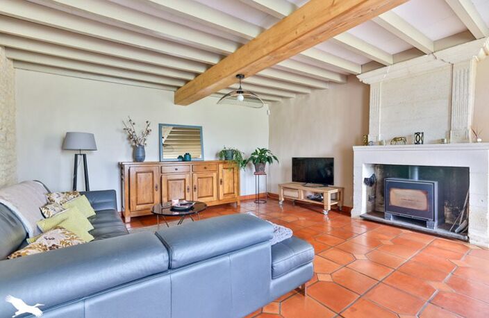 Maison en pierre de 6 pièces principales — photo 2