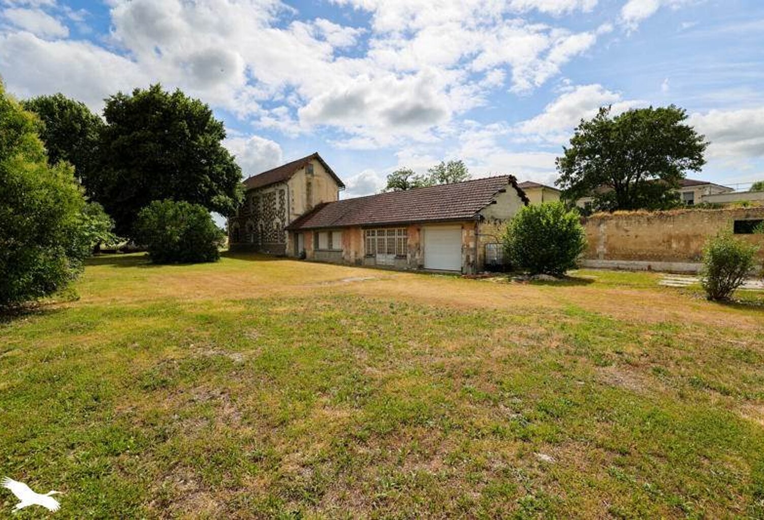 Maison en pierre de 3 pièces principales — photo 1