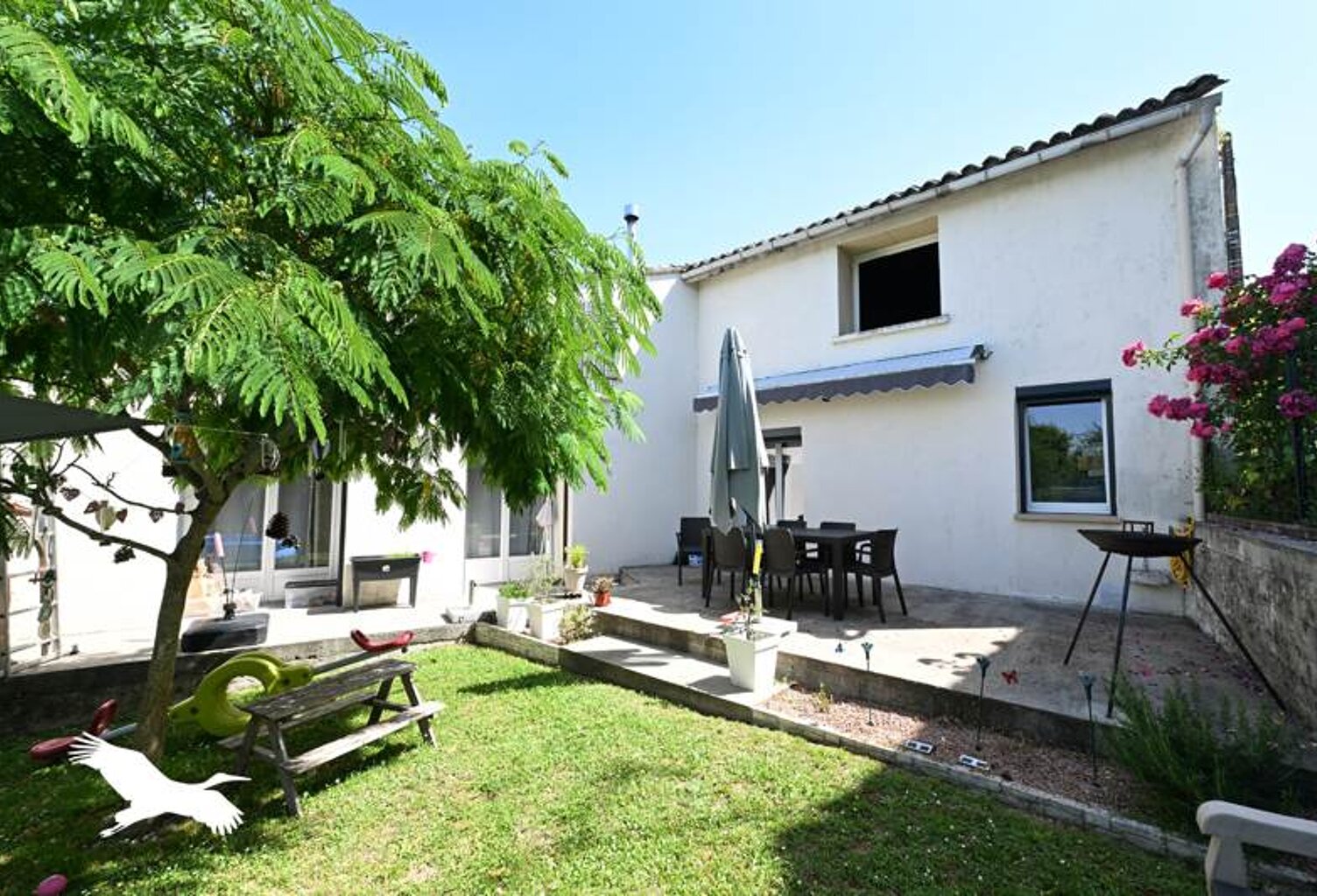 Maison en pierre de 3 pièces principales — photo 1