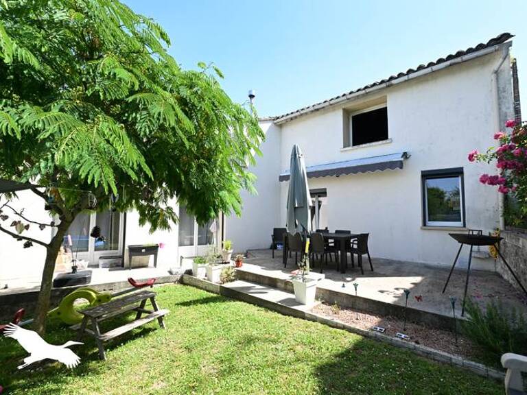 Maison en pierre de 3 pièces principales — photo 1