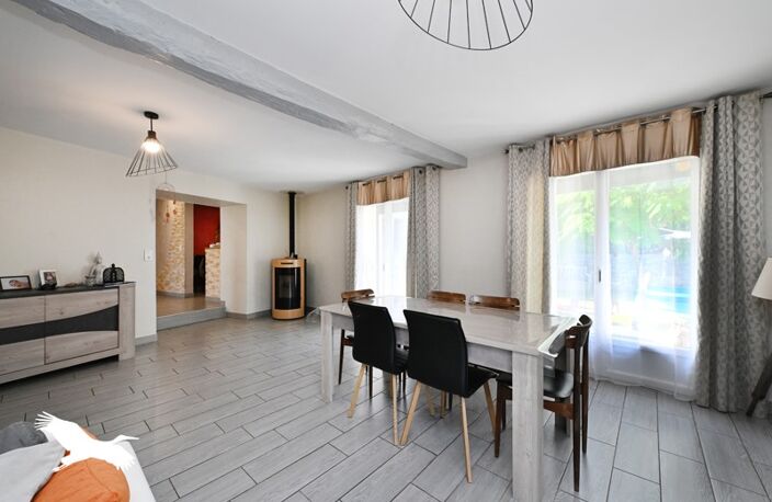 Maison en pierre de 3 pièces principales — photo 2
