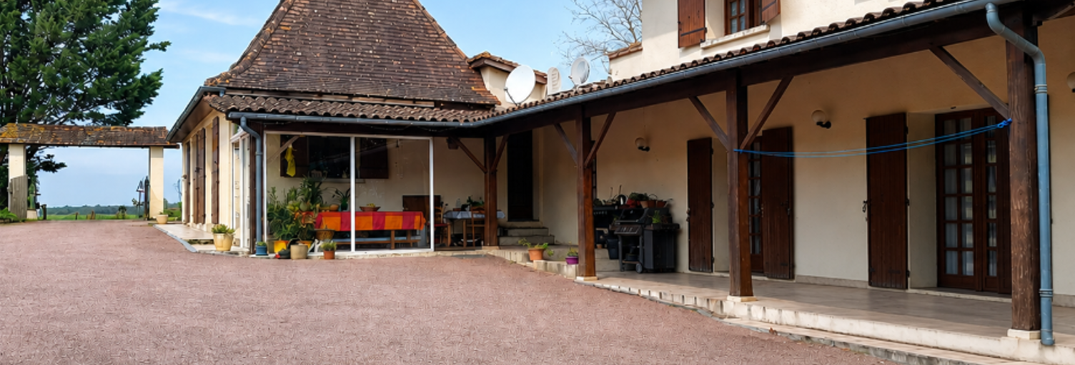 Maison 10 Pièces 215 m² à vendre à Échourgnac (24410)