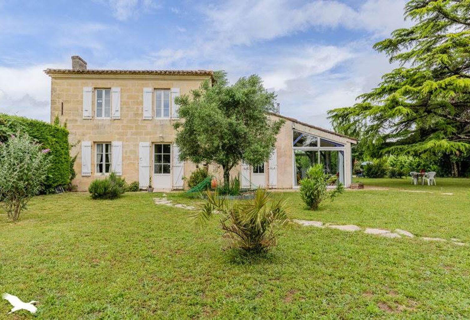 Maison en pierre de 7 pièces principales — photo 1