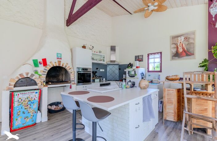 Maison en pierre de 7 pièces principales — photo 2